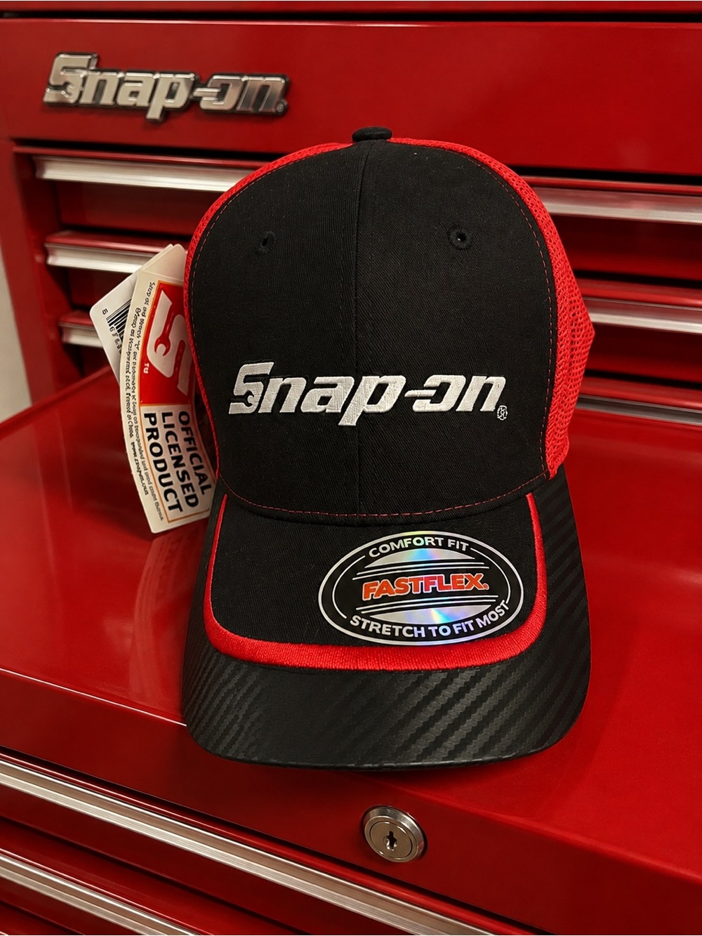 Snap-on FastFlex Black & Red Carbon Fiber look Cap NWT